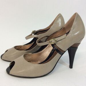 Charles David Wo7.5 Peep Toe Heels Taupe Black Brown